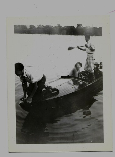 1931 photo teens wood hull - 1931, in