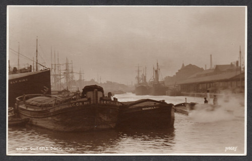 Postcard hull yorkshire barges - postcard,