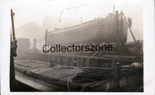 Hull barge repairers - repairers,