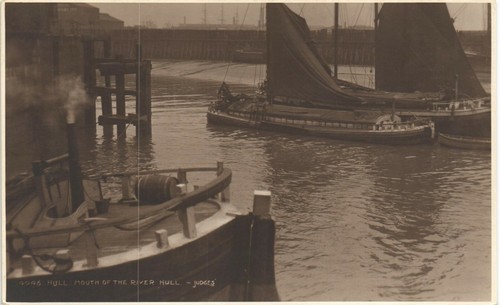 Hull mouth the river - mouth,
