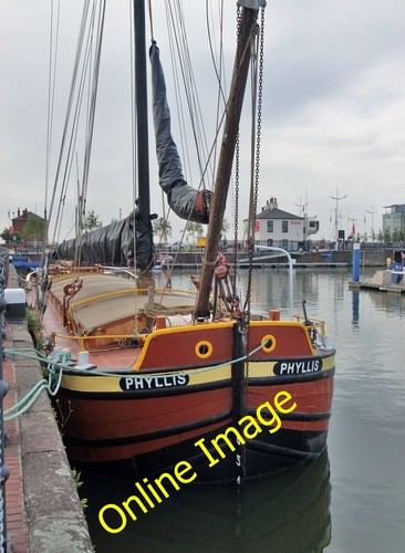 Photo 12x8 hull marina - photo,